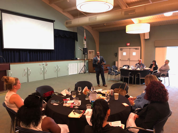 Luncheon Oct Cbba 29